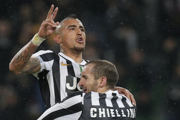 Vidal, otra 'víctima' de Chiellini: 'El alcohol era su punto débil'