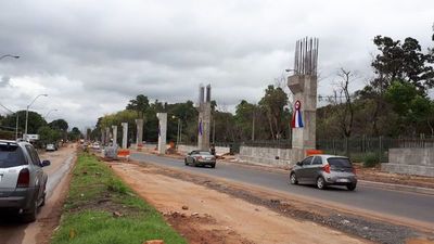Avanza construcción de pilares del viaducto sobre Primer Presidente