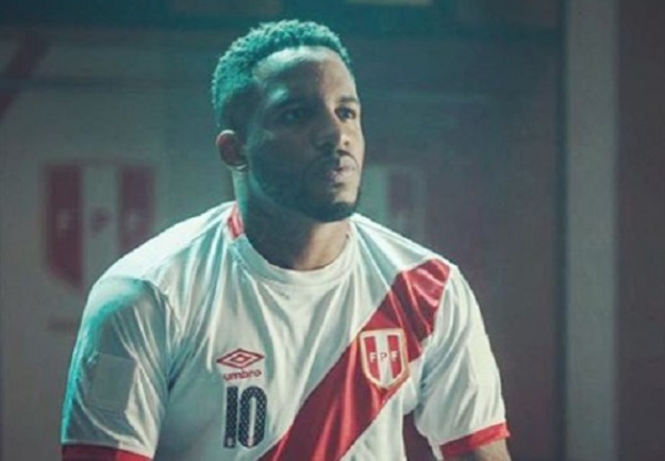 "Foquita" Farfán, el primer positivo de Covid-19 en el fútbol ruso