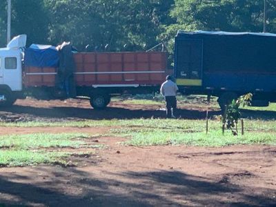 Denuncian que camiones con contrabando siguen entrando desde el Brasil