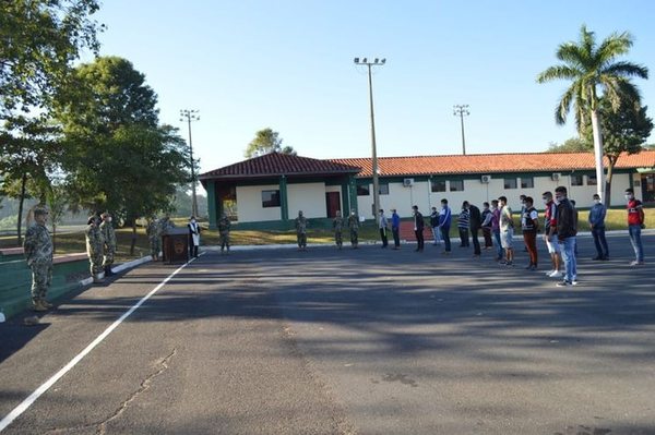 Dan alta a 60 compatriotas tras dar negativo a prueba de COVID-19