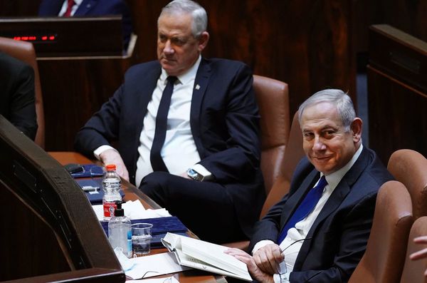 Gobierno de unión asume en Israel y pone fin a crisis