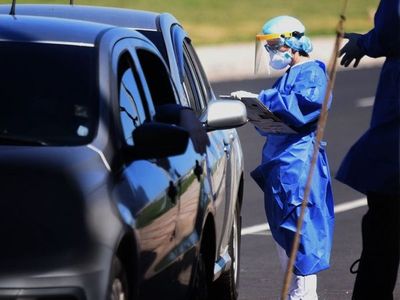 Levantar la cuarentena es riesgoso, porque aún no hubo ola de contagios