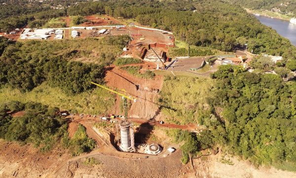 Intensifican trabajos de excavación en lado paraguayo del Puente de la Integración
