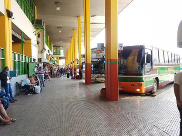 Pasajeros deberán cumplir con protocolo para abordar buses en Terminal de Asunción