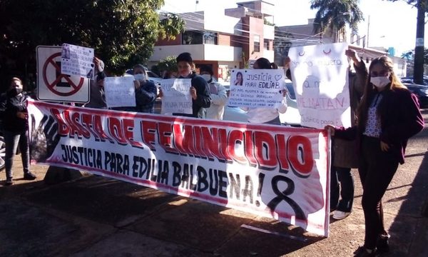 Familiares de mujer que cayó a pozo apuntan a feminicidio
