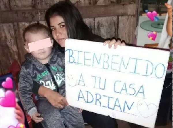 Mamá emociona con bienvenida a su hijito | Crónica