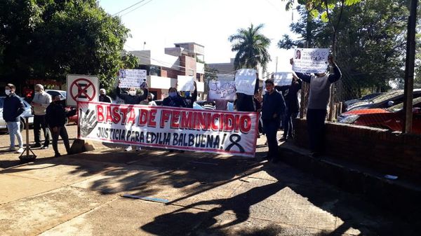 Familiares piden aclarar muerte de Edilia - ABC en el Este - ABC Color