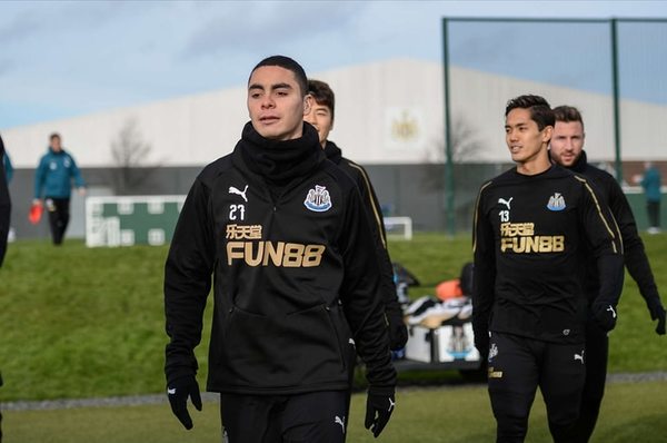 Test, mascarillas y una aplicación, las medidas del Newcastle de Almirón para volver a las prácticas - Fútbol - ABC Color