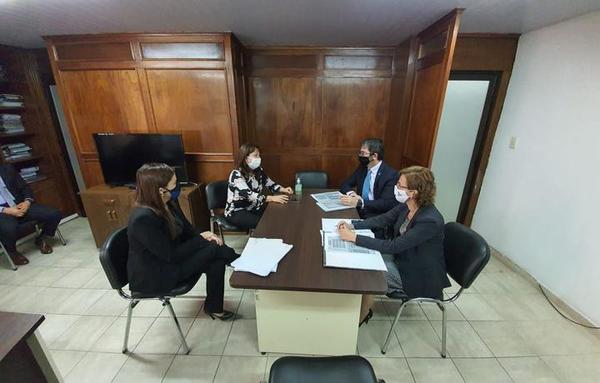 Caso facturas falsas: Fiscales se constituyeron en Dinavisa
