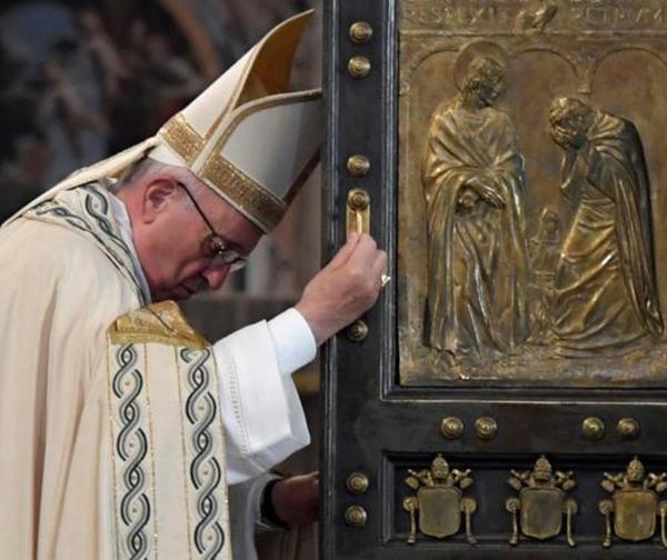 Vaticano reabre sus puertas después de más de dos meses