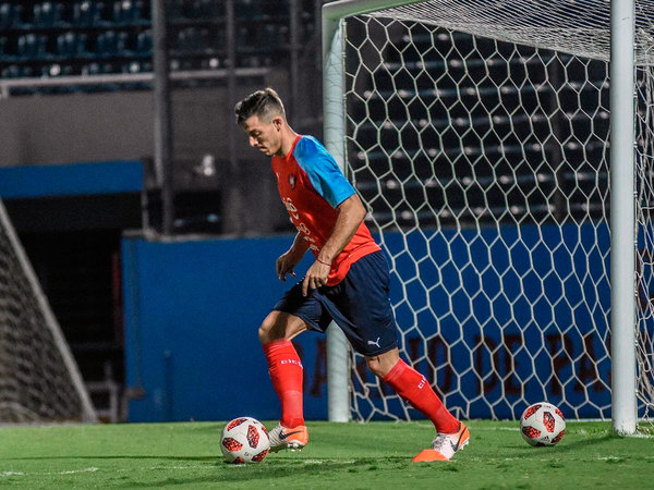 Víctor Agüero: “Priorizamos el cumplimiento con el plantel”