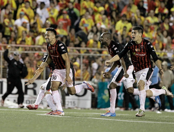 La liga de Costa Rica vuelve este martes