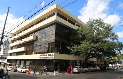 Habilitan bolsa de trabajo para compatriotas que llegan del extranjero | Noticias Paraguay