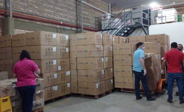 HOY / Ministerio de Salud recepciona otro lote de insumos médicos en el Parque Sanitario