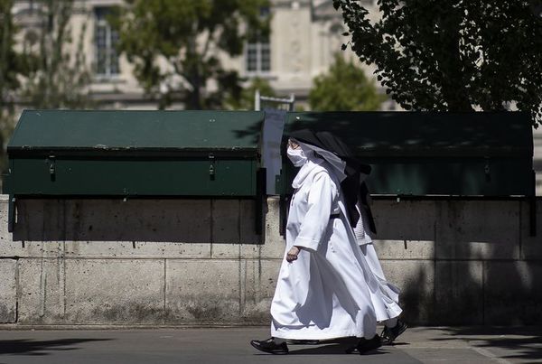 Justicia francesa permite acceso a los templos - Mundo - ABC Color