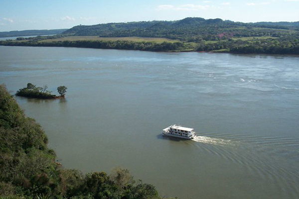 Este martes reinicia la navegación por el río Paraná » Ñanduti