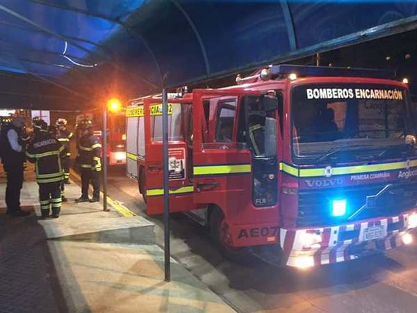 INCENDIO EN LA COCINA DE UN DEPARTAMENTO CAUSÓ GRAN SUSTO
