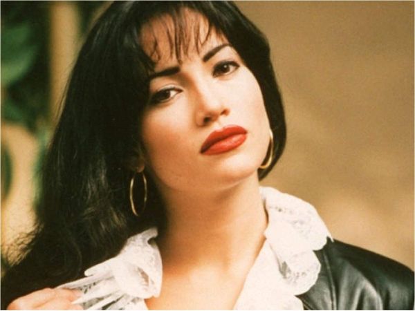 Revelan escenas nunca vistas de Jennifer López como Selena Quintanilla