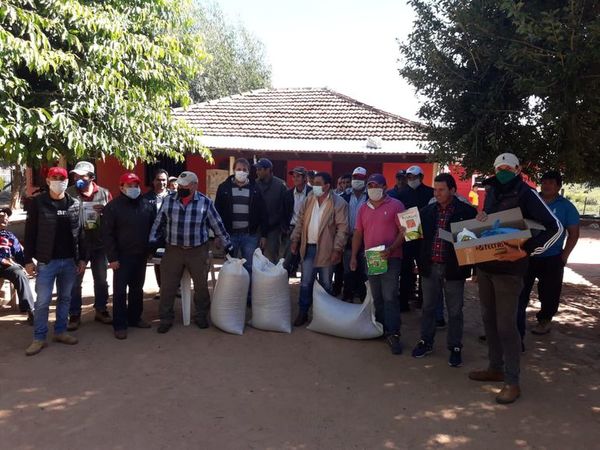 Agricultores de Itapúa denuncian incumplimiento de Gobernación en entrega de sembradoras - Nacionales - ABC Color