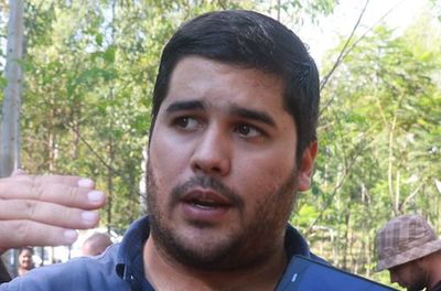 Ante denuncia de nepotismo designan fiscal para investigar al clan Lanzoni