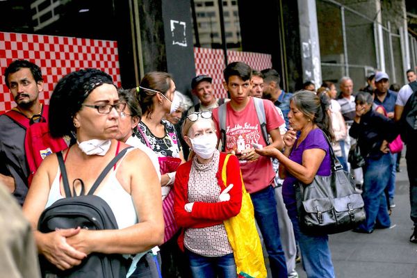 Venezuela decreta toque de queda en municipio fronterizo con Colombia por la COVID-19