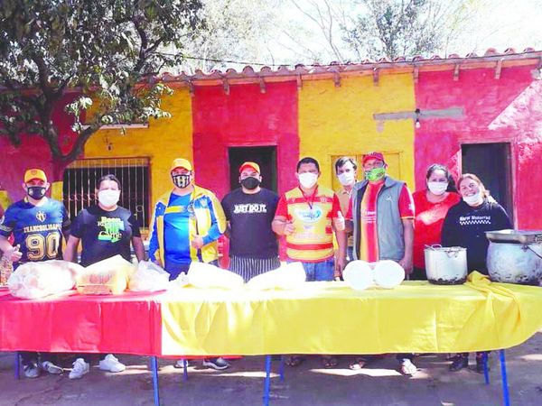 Humilde club y chancholigans cocinaron para más de 500