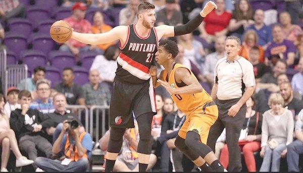 ¡Basquetero donó 125 toneladas de alimentos! | Crónica