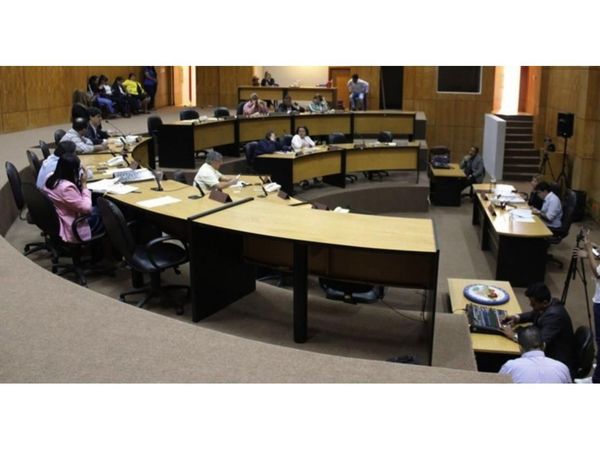Denuncian documentos falsos de Hugo Javier sobre entrega de kits