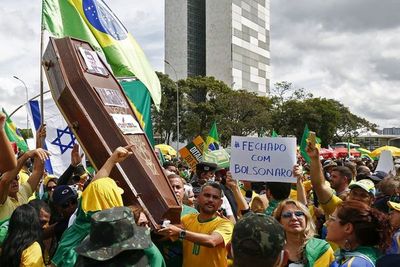 Más de 16.000 muertos y Jair Bolsonaro no cambia discurso