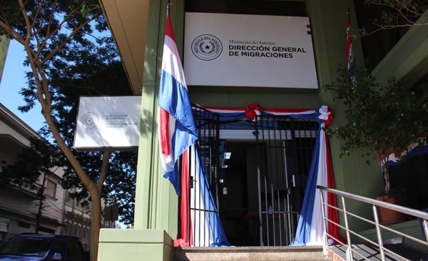 HOY / Sede Central de Migraciones reabrió sus puertas para tramitación de documentos