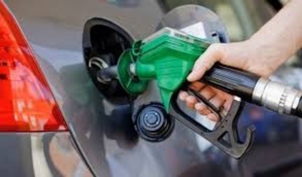 Emblemas privados se unirán a la rebaja de precios de combustibles