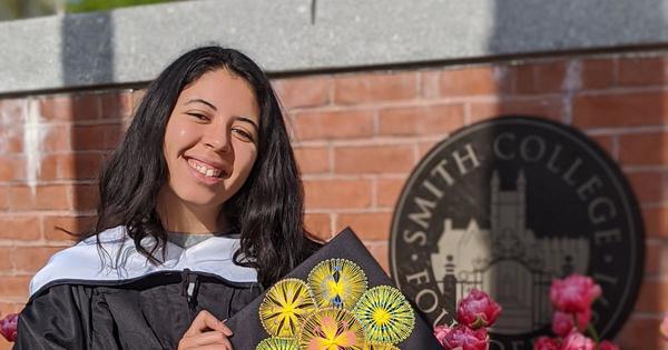 Joven destacada que vendía jabones en bicicleta se recibió en el Smith College de EE.UU