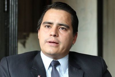 Becal ofrece 160 becas de estudio de idiomas en el país