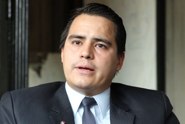 Becal ofrece 160 becas de estudio de idiomas en el país