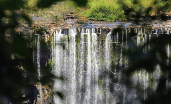 HOY / Las Cataratas del Iguazú y el Río Paraná con poca agua