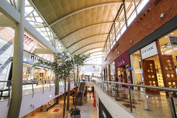 Los centros comerciales piden adelantar su reapertura al lunes 25 de mayo