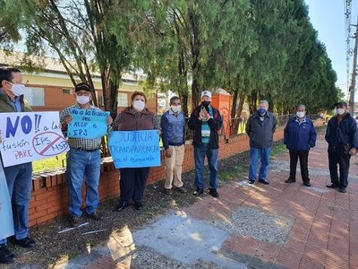 ASEGURADOS RECHAZAN FUSIÓN DE IPS Y SALUD PÚBLICA