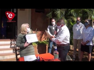 DESINFECTAN ALBERGUE Y ENTREGAN DISTINCIÓN A PROPIETARIOS