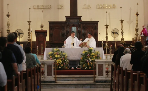 HOY / Misas presenciales, desde el 25 de mayo: número reducido de fieles y estrictas medidas sanitarias
