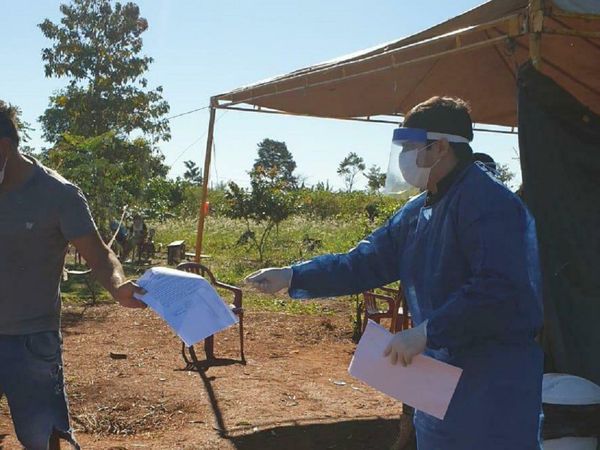 Pacientes recuperados de Covid-19 reciben el alta