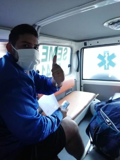 Caaguazú: Paciente que estuvo en estado grave por COVID-19, hoy regresa a su hogar