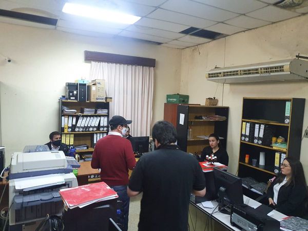 Gobernador de Caazapá intentó detener allanamiento fiscal