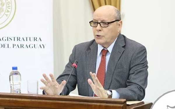 Abdo autoriza a César Diesel como nuevo ministro de la Corte Suprema | Noticias Paraguay