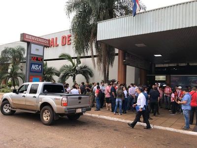 CSJ rechaza acción de Ita Paraná y terminal de buses sigue en poder de Comuna de CDE - ABC en el Este - ABC Color