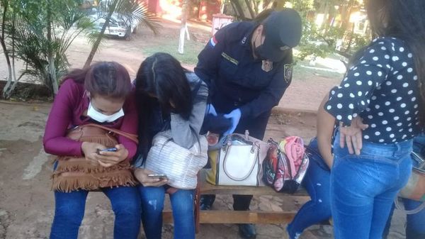 Cinco mujeres que volvieron del Brasil fueron detenidas - Nacionales - ABC Color
