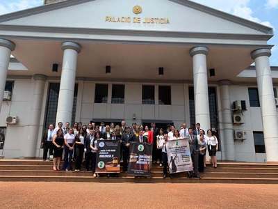 Se manifiestan contra VIOLENCIA alentada por el intendente de CDE