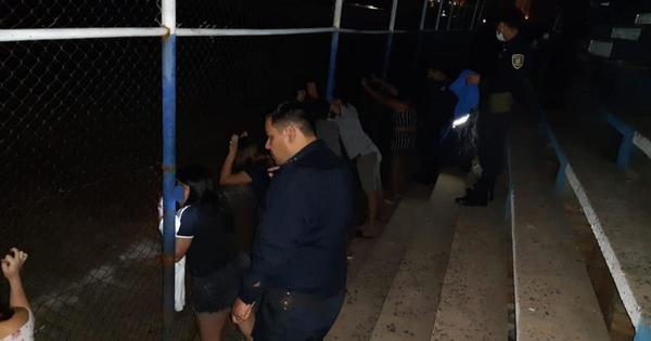 Demoraron a 7 en La Chacarita por violar la cuarentena sanitaria