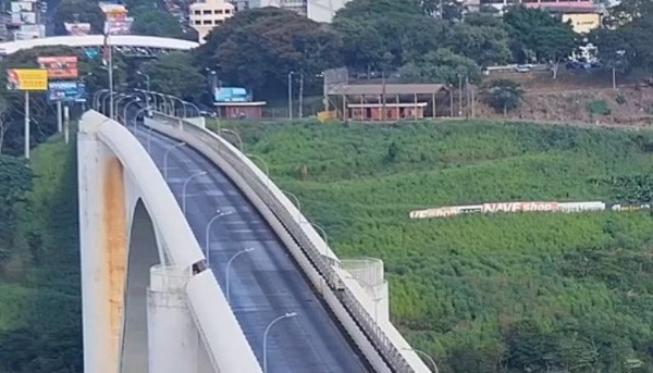 Manifestantes anuncian bloqueo de rutas en Brasil para exigir apertura de puentes