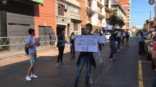 Estudiantes acusan al MEC de darles “participación ficticia” y piden herramientas